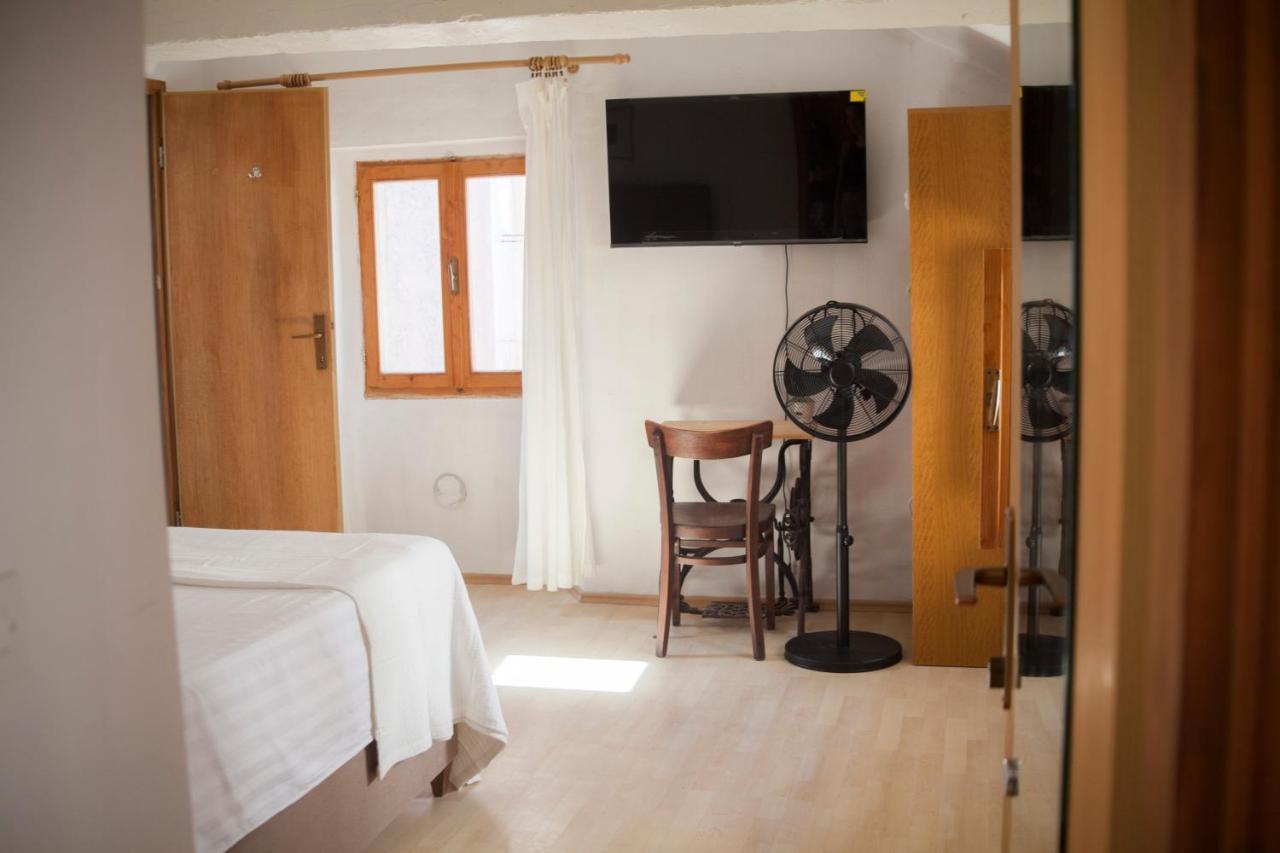 Amarilis Rooms Groznjan Exterior photo