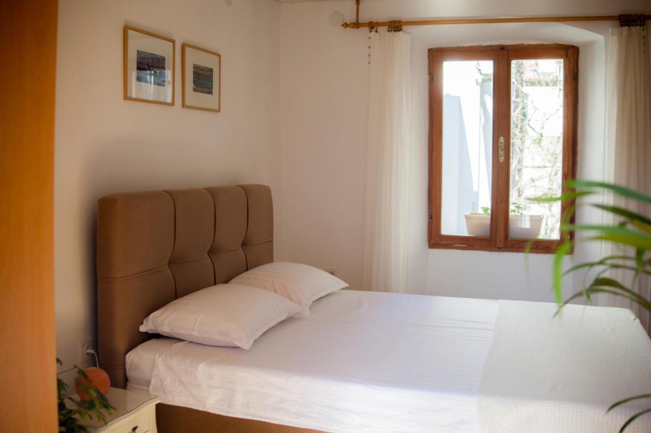 Amarilis Rooms Groznjan Exterior photo