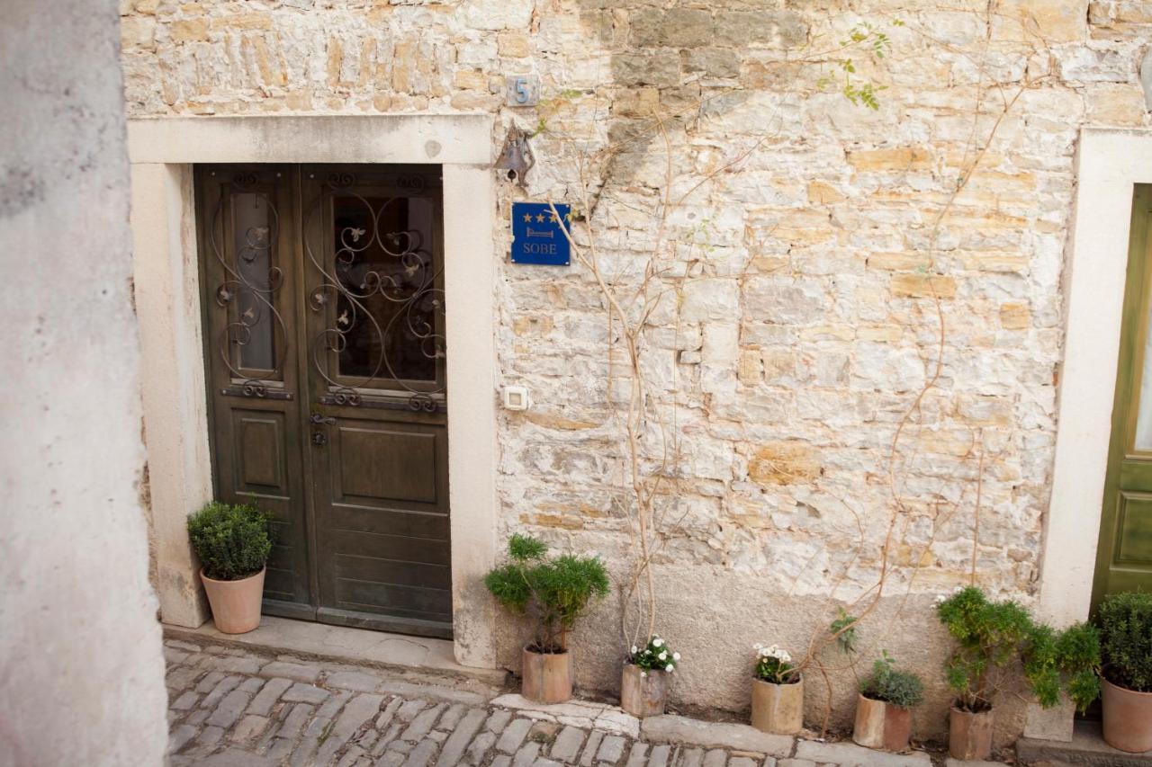 Amarilis Rooms Groznjan Exterior photo